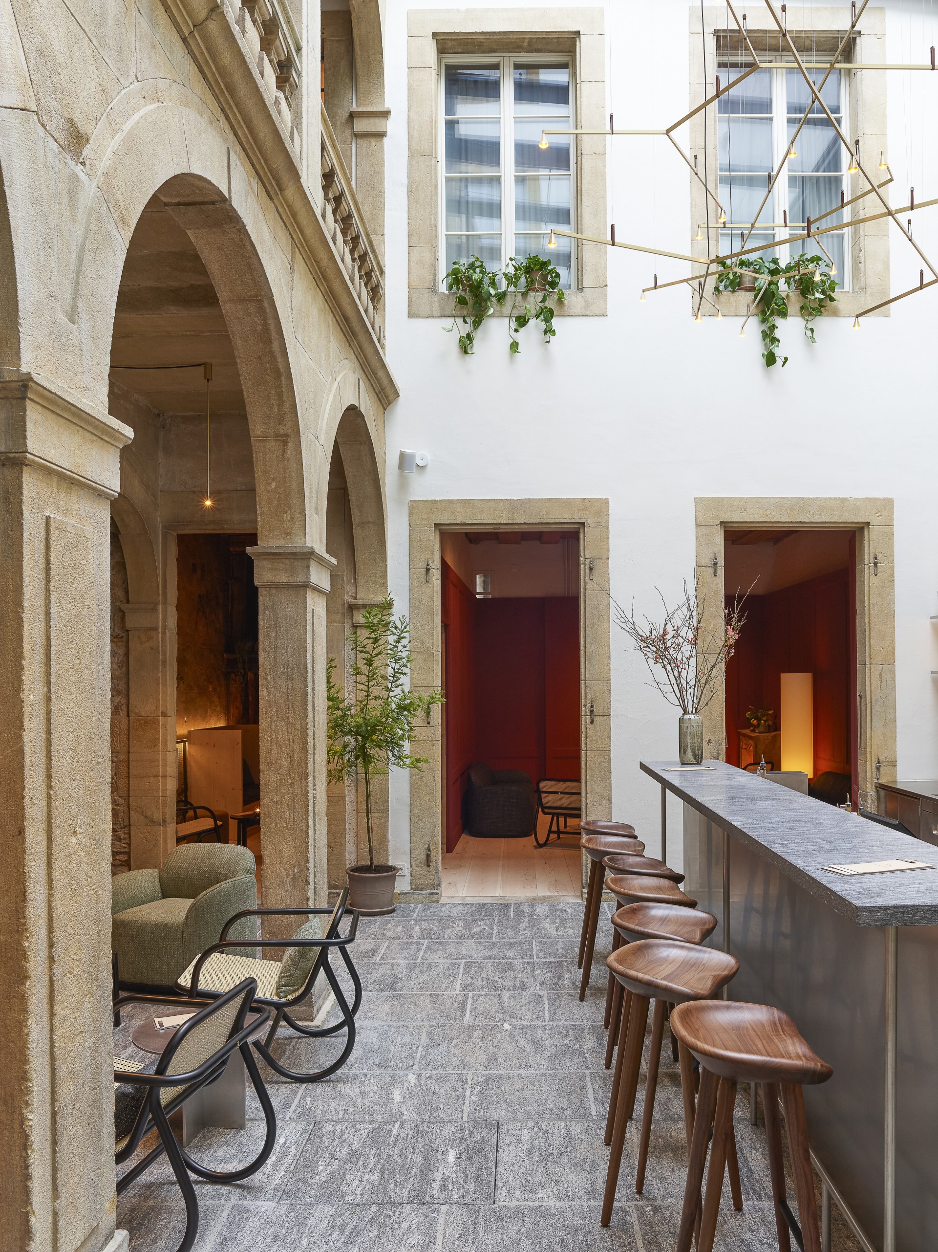 MURATUM BAR & LOUNGE