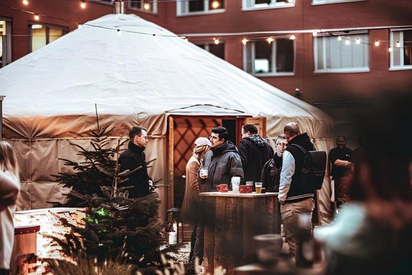 Erlebnislocations, Turm Areal Pop-Up Sommer & Winter Edition