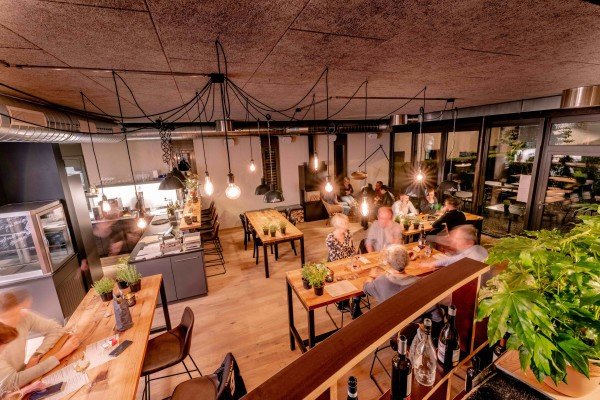 Veritas Weinlounge & Restaurant
