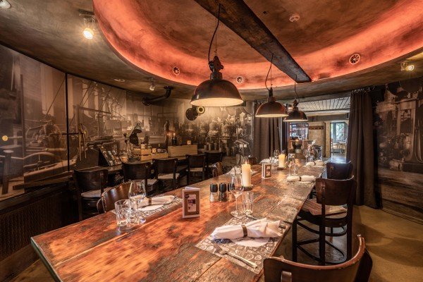 feRUS hotel restaurant