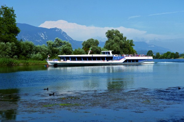 Schiff MS Rousseau