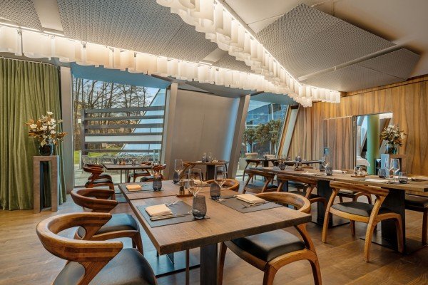 Restaurant Allen`s Table at Pyramide
