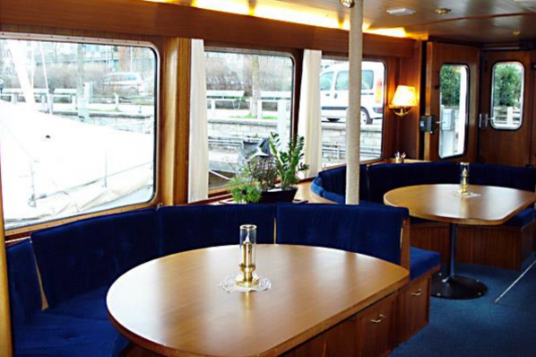 Salonschiff Sentosa