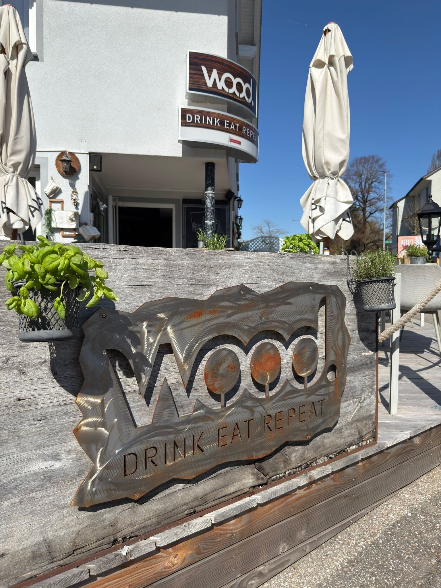 wood. Drink Eat Repeat