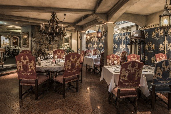 Central Plaza Hotel / King's Cave