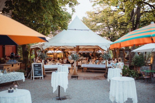 Lieux de mariage, Wirtschaft Ziegelhütte