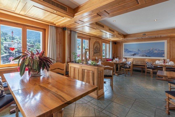 Genusslocations, Restaurant / Hotel STRAUSS