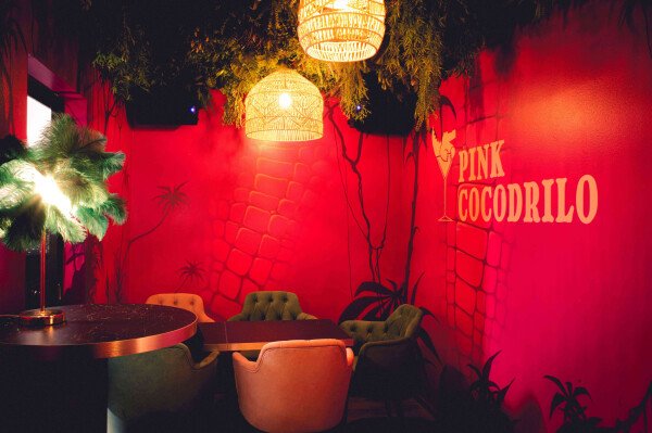 Pink Cocodrilo