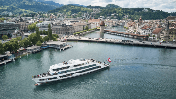 Eventschiff auf dem Vierwaldstättersee