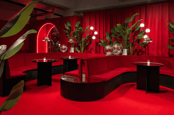 The Lobby 6