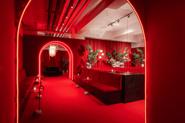 The Lobby 6