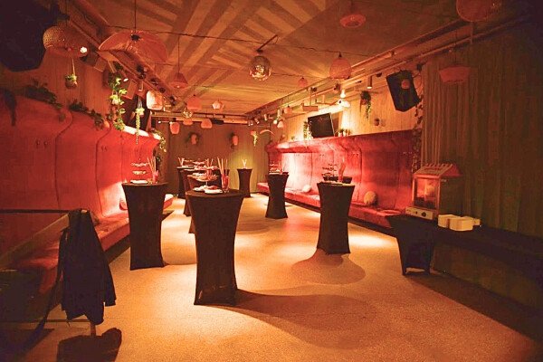 HUNGRY DUCK - EVENTLOCATION