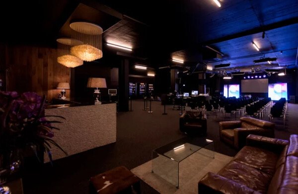 Event Halle Zürich / Studio 21