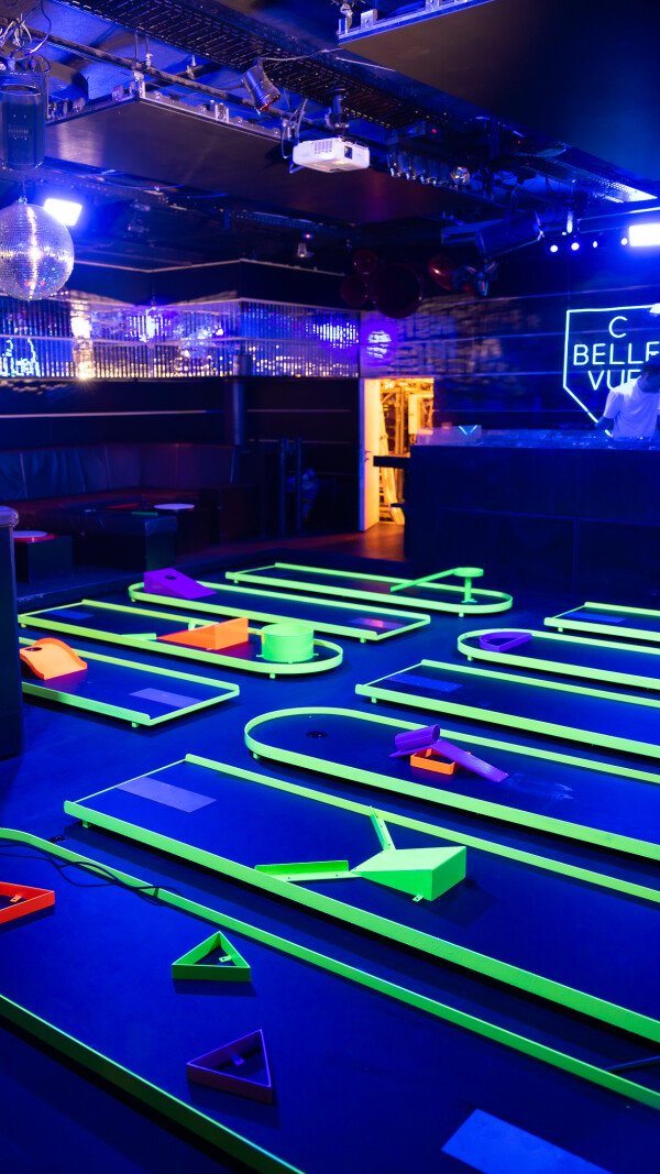 BELLEVUE CLUB (MINIGOLF & TERASSE & INDOOR)
