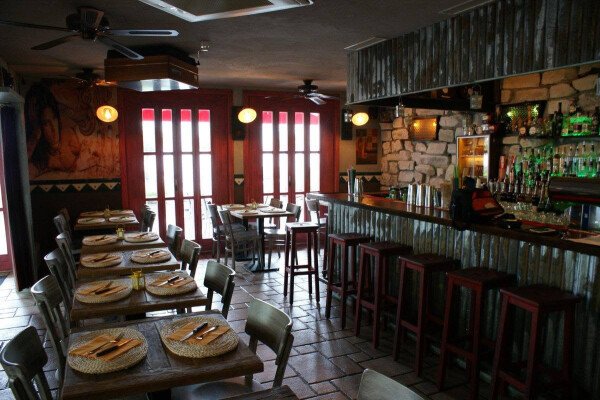 Juanitos Bodega & Bar