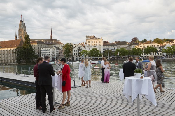 Barfussbar in der Frauenbadi