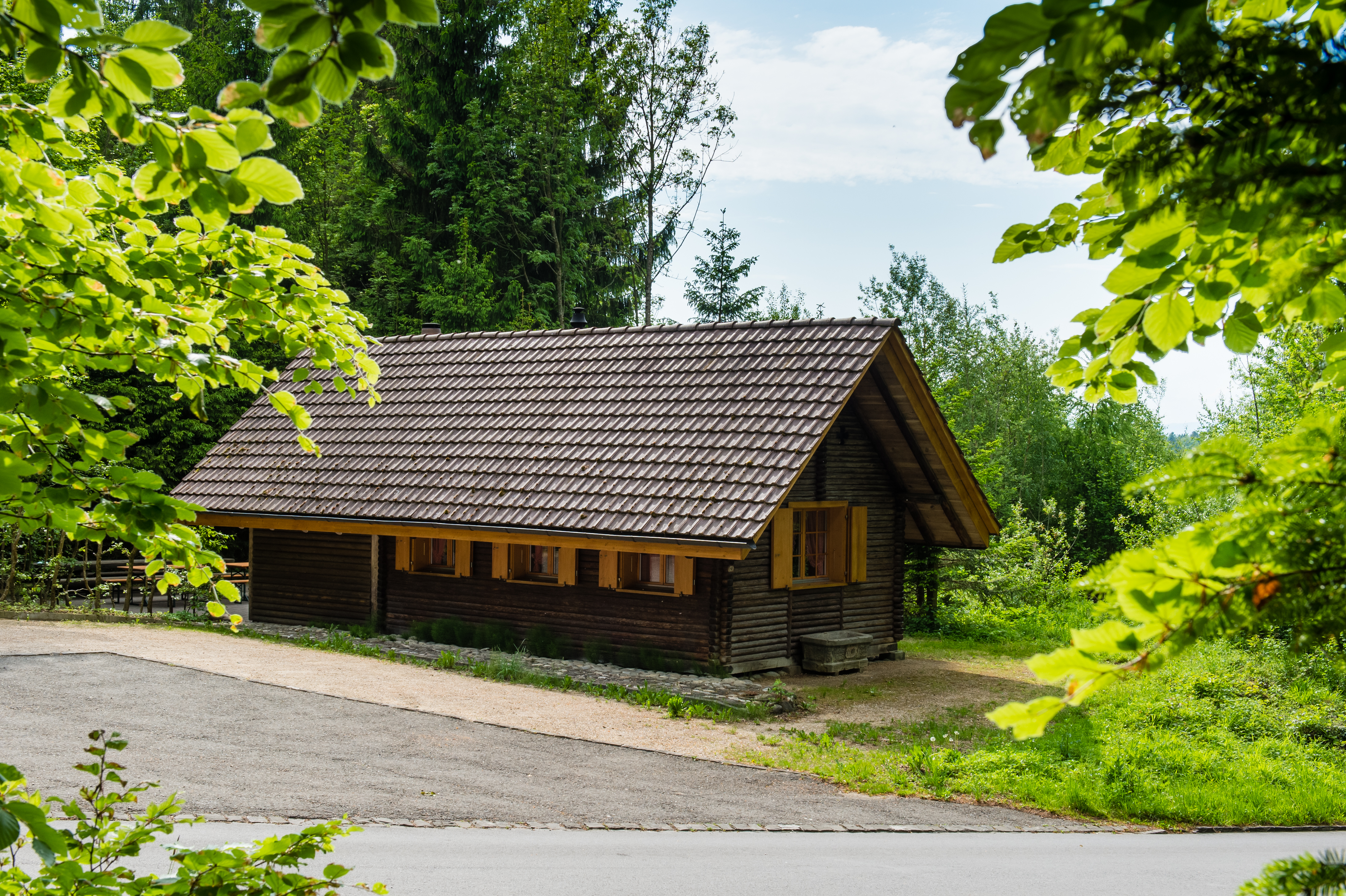 Waldhütte Laupen in Laupen BE mieten für Events | eventlokale.ch