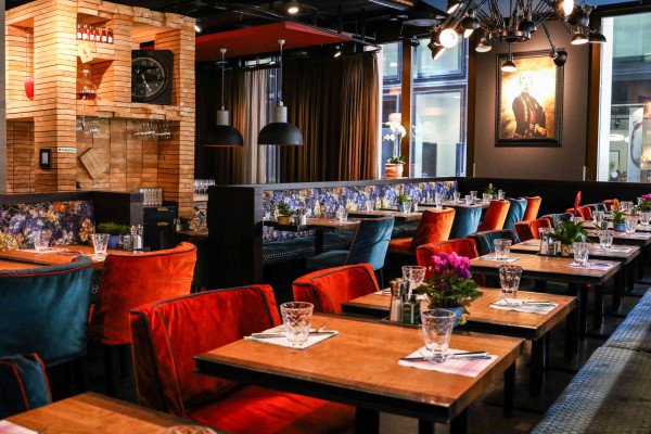 LOFT FIVE Restaurant & Bar