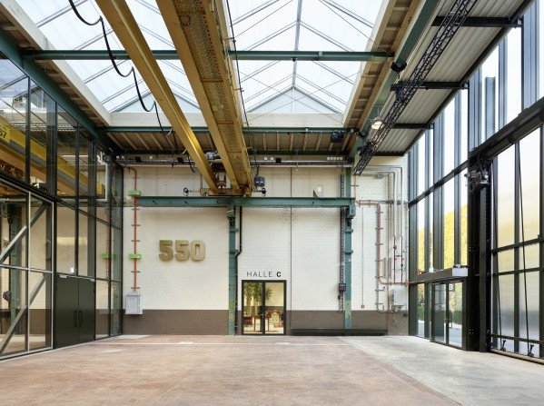 Halle 550