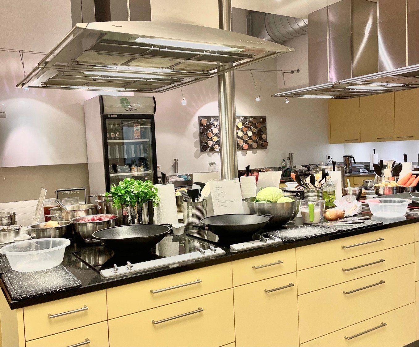 Tower 8 by Nadjas Kitchen Cosmos