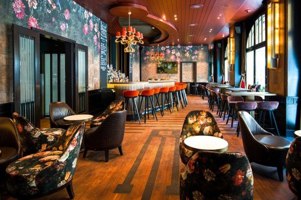 Carlton Restaurant & Bar