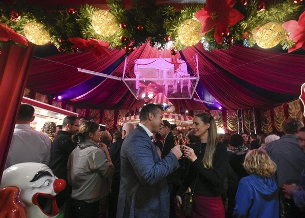 Weihnachtscircus Conelli